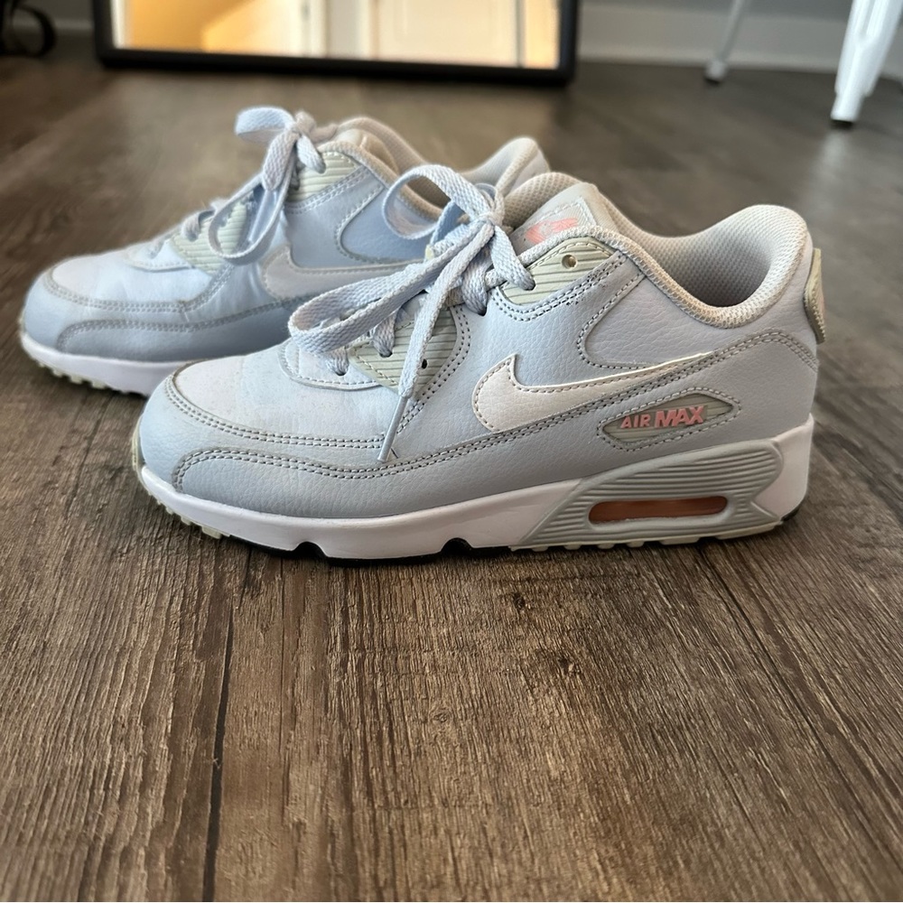 Girl’s Nike Air Max 90